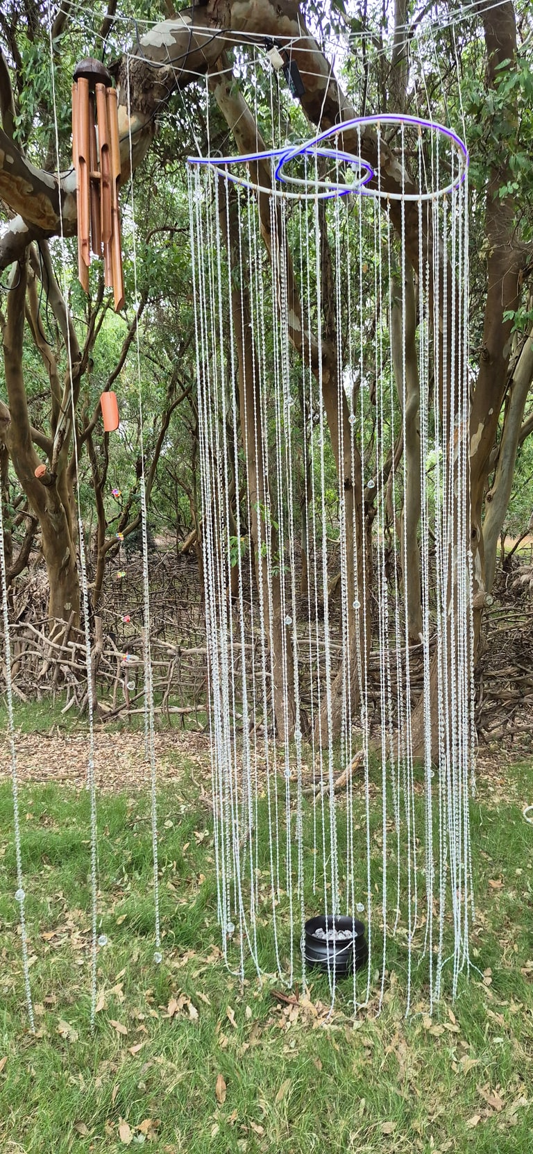 El final del arcoirís - Materiales varios y LED (2025)